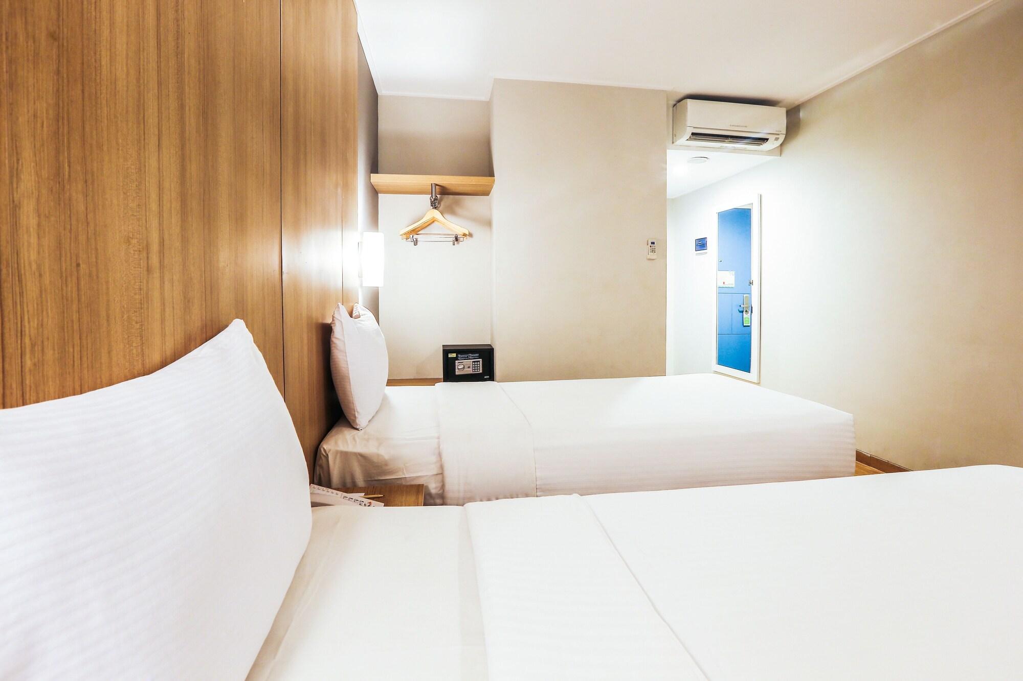 Hotel Citradream Tugu Yogyakarta Esterno foto